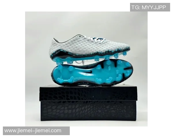 球星复刻足球鞋:经典与创新融合的全新潮流体验